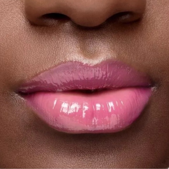 MAC Stranger Things Wild Wheeler Lip Glass NIB - Picture 5 of 5